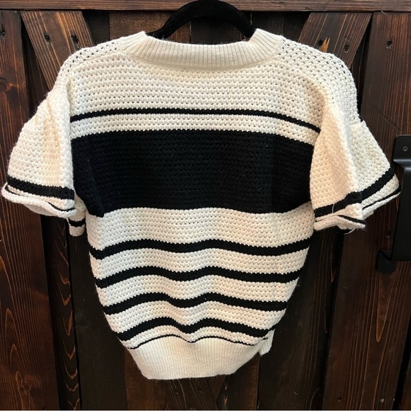 NWT BiBi Flutter Sleeve Sweater - Picture 6 of 6